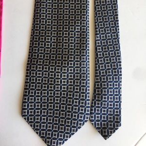BROOK BROTHERS dark dotted necktie